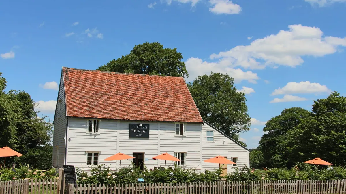 The Larder at the Butler's Retreat – vegan bakery in Chingford, London